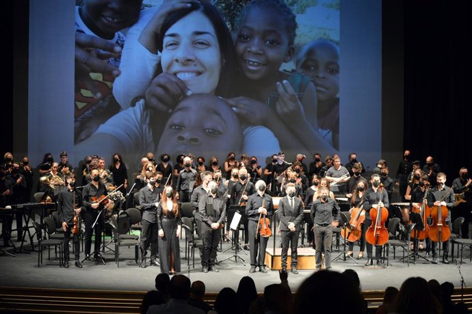 Gala solidaria en el Auditorio, con la Orquesta y Coro del Hospital Torrecárdenas