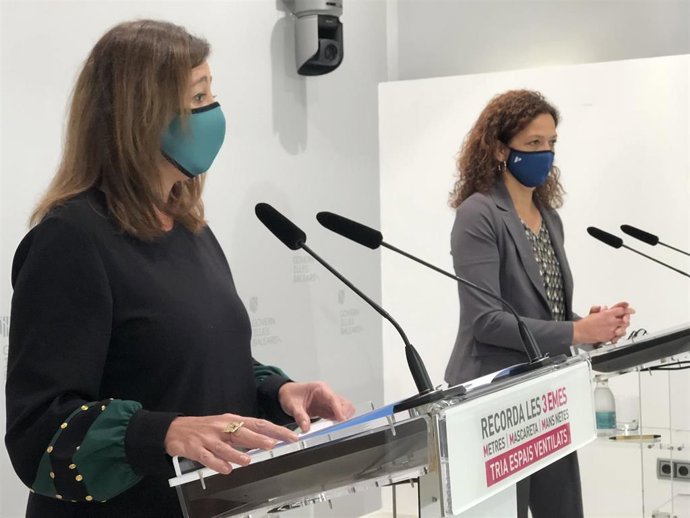 Archivo - La presidenta del Govern, Francina Armengol, y la del Consell de Mallorca, Catalina Cladera