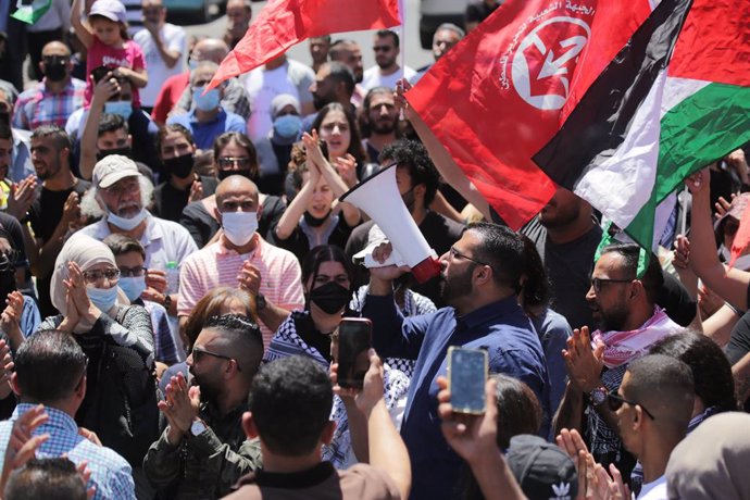 Manifestantes palestinos en una protesta contra Israel por la ofensiva en la Franja de Gaza y las tensiones en Jerusalén