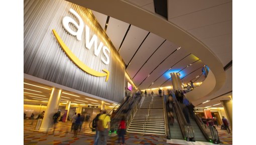AWS+acelera+la+apertura+de+su+regi%C3%B3n+de+infraestructura+en+Espa%C3%B1a+a+mediados+de+2022+y+estima+que+generar%C3%A1+1.300+empleos