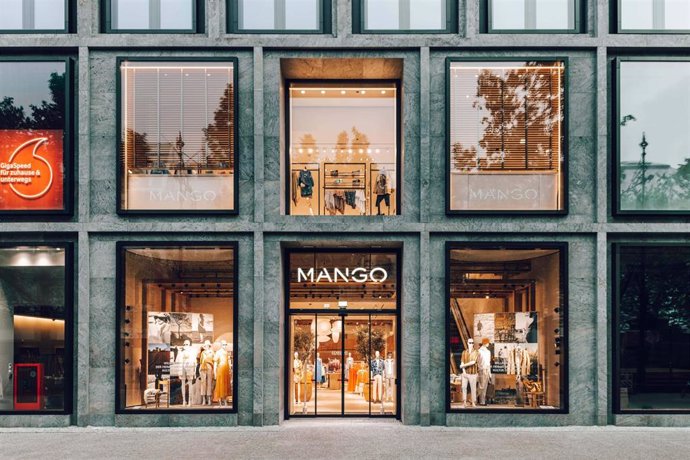 Nuevo local de Mango en Berlín (Alemania).