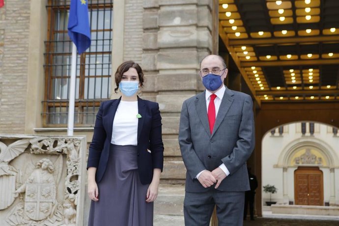 Archivo - Foto recurso del presidente de Aragón, Javier Lambán, y la presidenta de la Comunidad de Madrid, Isabel Díaz Ayuso. 