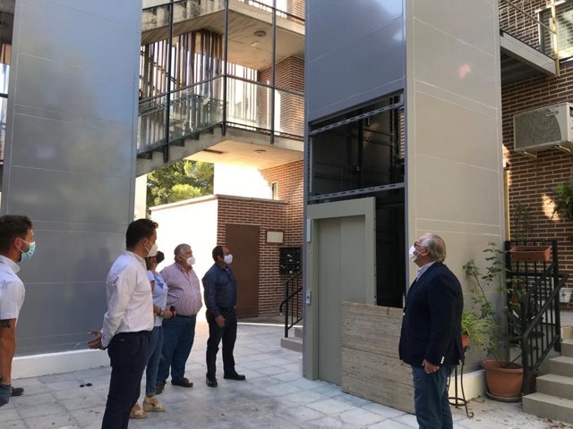 Visita a las viviendas de Fuerte del Rey