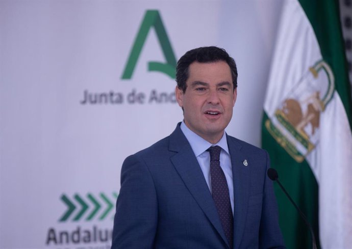 El presidente de la Junta de Andalucía, Juanma Moreno, presenta el proyecto del nuevo Hospital Cartuja-Macarena, siendo el primer acto público después de superar el Covid a 07 de junio del 2021 en Sevilla, Andalucía