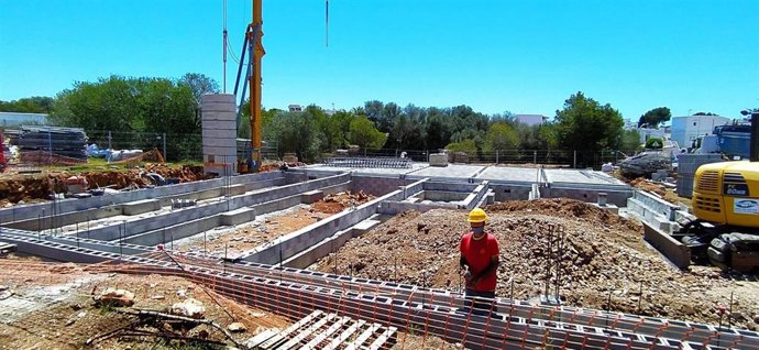 Comienzan las obras del nuevo centro de día de Cala d'Or para personas mayores con dependencia.