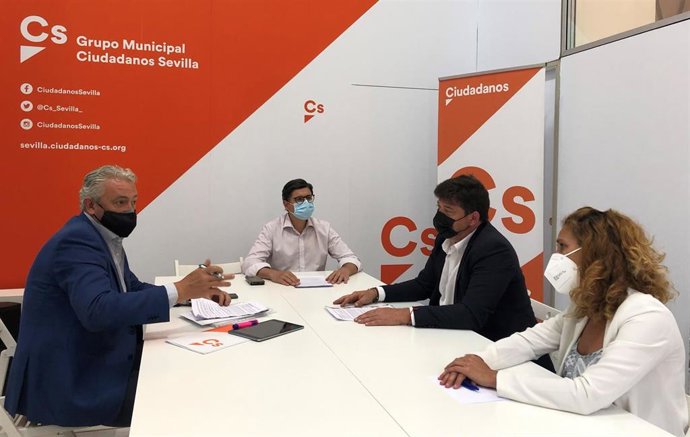 Reunión de Cs con responsables de quioscos de Sevilla