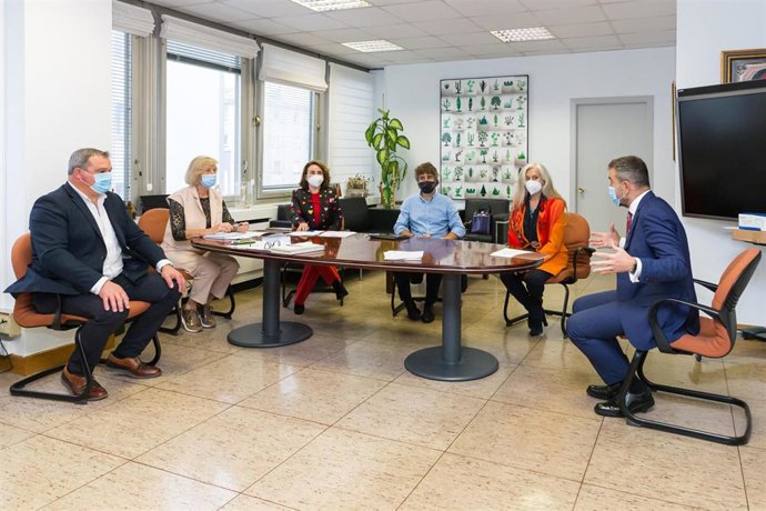 Educación y ACEFAM colaborarán para adecuar la formación a las necesidades laborales