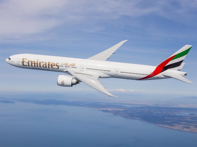 Archivo - Avión de Emirates