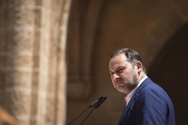 El ministro de Transportes  y secretario de organización del PSOE, Jose Luis Ábalos, en Valencia el 6 de junio