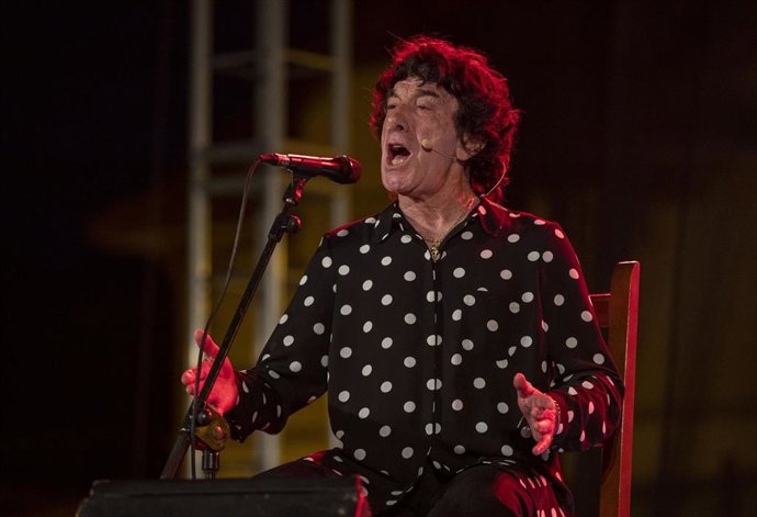 El cantaor onubense 'El Pecas', durante una actuación.