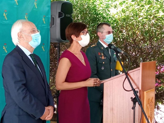 El subdelegado de Gobierno en Almería, Manuel de la Fuente, la directora de la Guardia Civil, María Gámez, y el coronel jefe de la Comandancia de Almería, Arturo Prieto