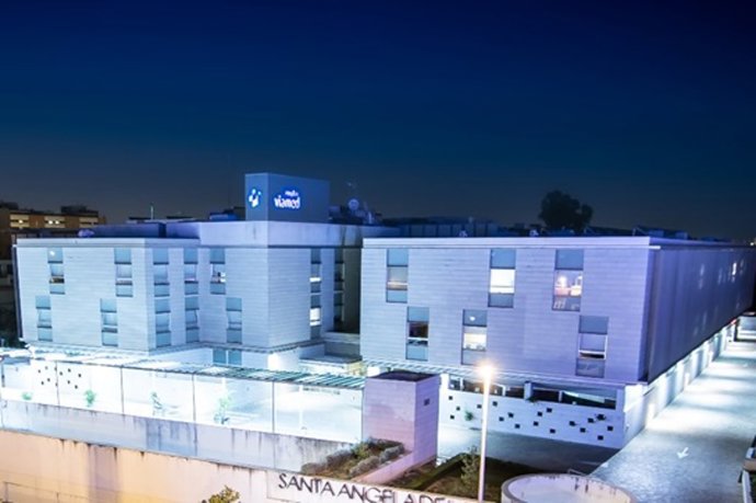 Fachada del hospital Viamed Santa Ángela de la Cruz