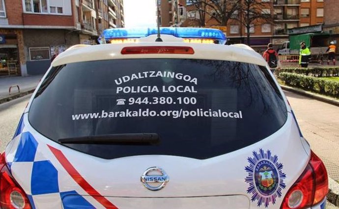Vehículo de la Policía local de Barakaldo (Bizkaia)