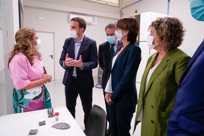 Archivo - La consejera de Salud del Gobierno Vasco, Gotzone Sagardui, ha asistido este lunes al acto de inauguración de las nuevas instalaciones junto a la viceconsejera de Tecnología, Innovación y Transformación Digital, Estíbaliz Hernáez.