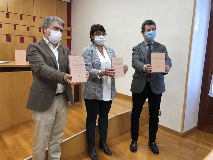 Ayuntamiento y Euskaltzaindia renuevan su acuerdo de colaboración para fomentar el uso del euskera en Vitoria