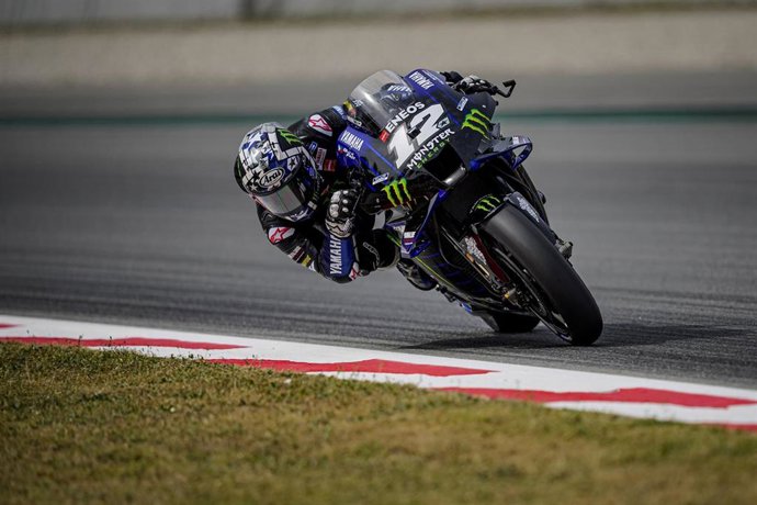 Maverick Viñales rodando en el circuito de Montmeló