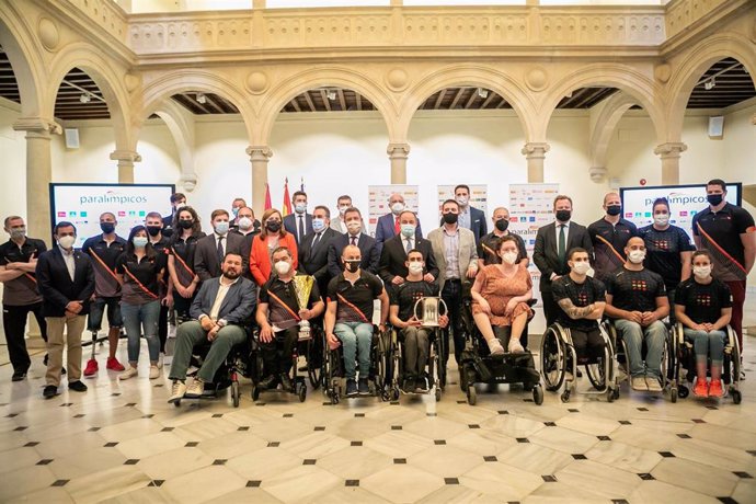 El presidente de Castilla-La Mancha, Emiliano García-Page, asiste a la presentación de los deportistas castellanomanchegos del equipo paralímpico español preseleccionados para Tokio 2020.