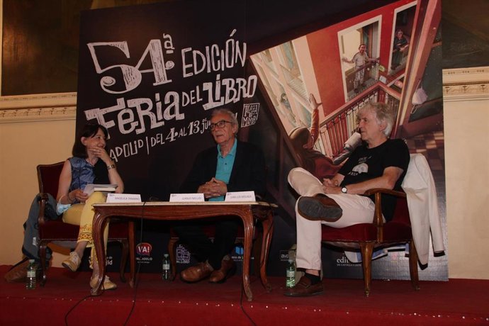 Millás y Arsuaga, en la presentación de su obra en la Feria del Libro de Valladolid.