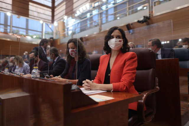La presidenta en funciones de la Comunidad de Madrid, Isabel Díaz Ayuso, al inicio del acto de constitución de la Asamblea de Madrid de la XII Legislatura