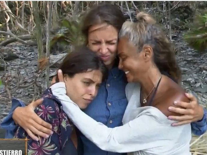 Sylvia Pantoja, Palito y Lola en el momento de conocer la expulsión de la cantante