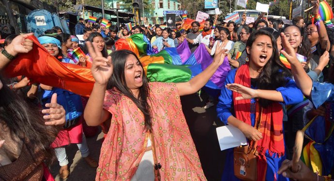 Archivo - Arxiu - 03 February 2019, l'Índia, Guwahati: Members and supporters of the LGBT community take part in the Queer Pride Walk 2019. Photo: ABDUL SAJID/PTI/dpa