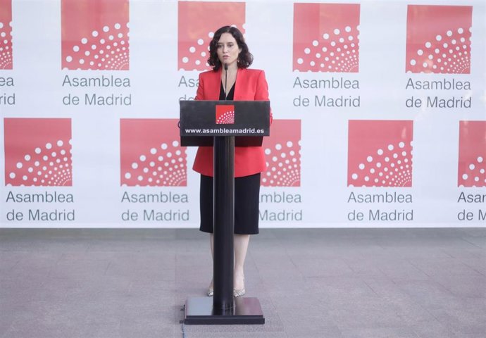 La presidenta en funciones de la Comunidad de Madrid, Isabel Díaz Ayuso, interviene en el acto de constitución de la Asamblea de Madrid