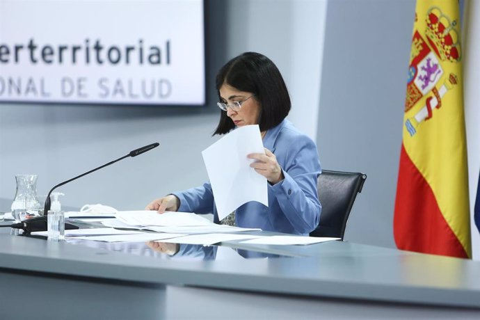 La ministra de Sanidad, Carolina Darias, durante una rueda de prensa posterior a la reunión del Consejo Interterritorial del Sistema Nacional de Salud, a 26 de mayo de 2021, en Madrid (España). 