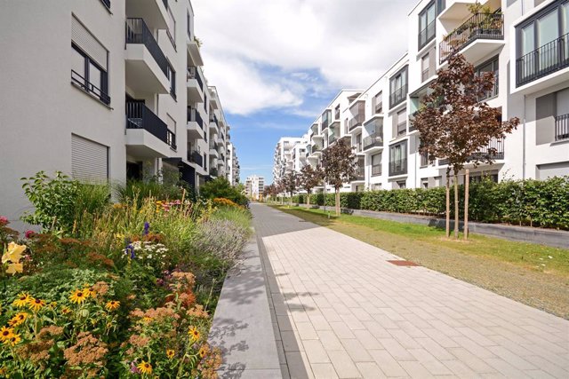 Archivo - Modern housing in the city