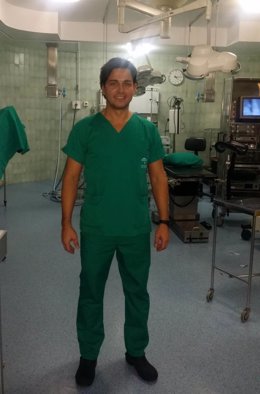 El enfermero doctor del Hospital Virgen Macarena de Sevilla Manuel Luque se ha alzado en el XV Certamen Nacional de Investigación 'José López Barneo'