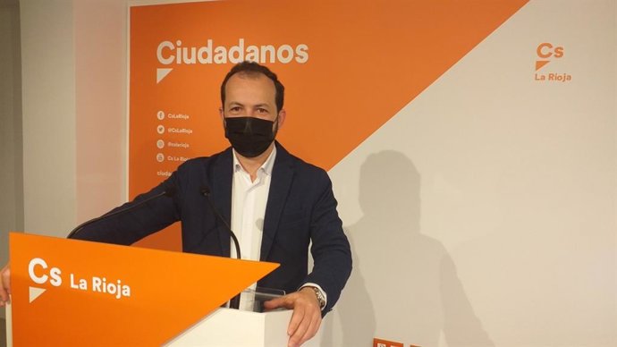 Archivo - El coordinador de Cs, Pablo Baena, en comparecencia de prensa