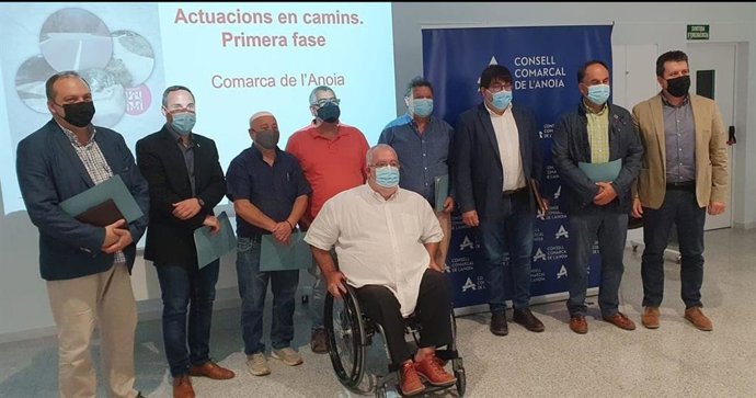 El diputado Pere Pons presenta la primera fase de actuaciones del Plan zonal de carreteras a los alcaldes de los municipios beneficiarios de la Anoia