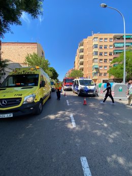 Un vehicle ha atropellat cinc persones al Prat de Llobregat (Barcelona).