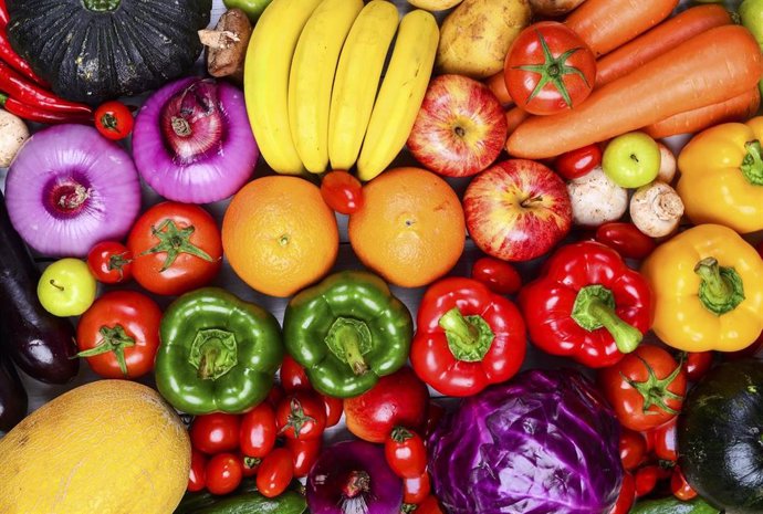 Archivo - Frutas y verduras. Alimentos. Vegetales. Productos alimentacios. Mercado
