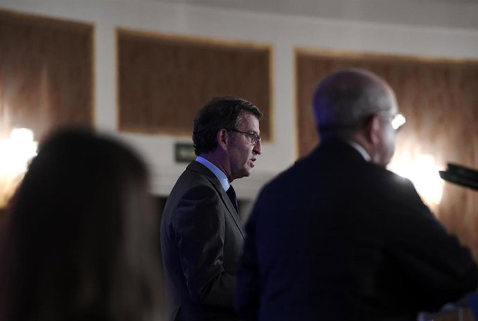 El presidente de la Xunta de Galicia, Alberto Núñez Feijoo, interviene en un desayuno informativo organizado por Nueva Economía Forum, a 8 de junio de 2021, en el Hotel Four Seasons, Madrid, (España).