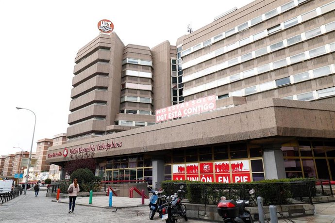 Archivo - Fachada de la sede de la Unión General de Trabajadores, el sindicato UGT en Avenida de América, 25, Madrid