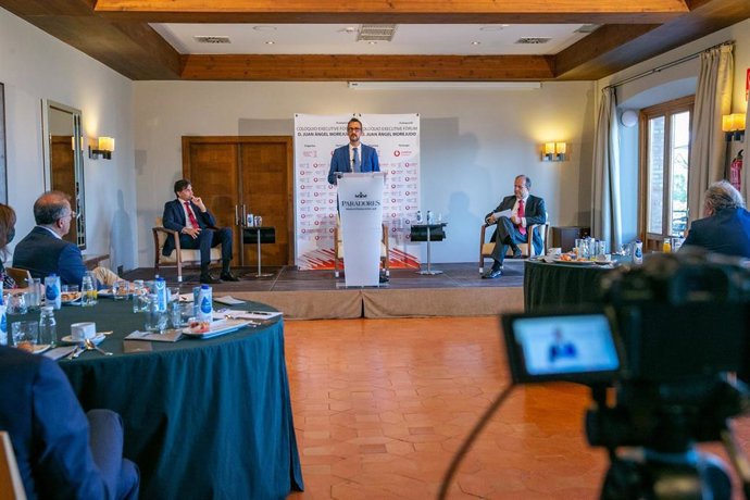 El director general de Administración Digital, Juan Ángel Morejudo, participa, en un coloquio online sobre la estrategia digital de la Administración regional.