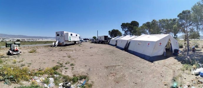 Vacunación contra el covid-19 en asentamiento chabolista de Níjar (Almería)