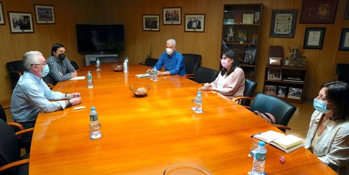 Reunión entre la Comunidad de Regantes Palos de la Frontera (Huelva) y la Universidad de Huelva (UHU).