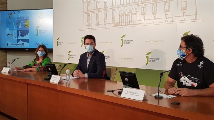 Presentación del XXI Festival Internacional del Aire (FIA) El Yelmo.