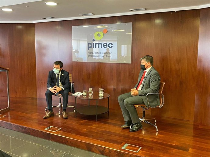 El presidente de la Generalitat, Pere Aragons, y el presidente de Pimec, Antoni Cañete