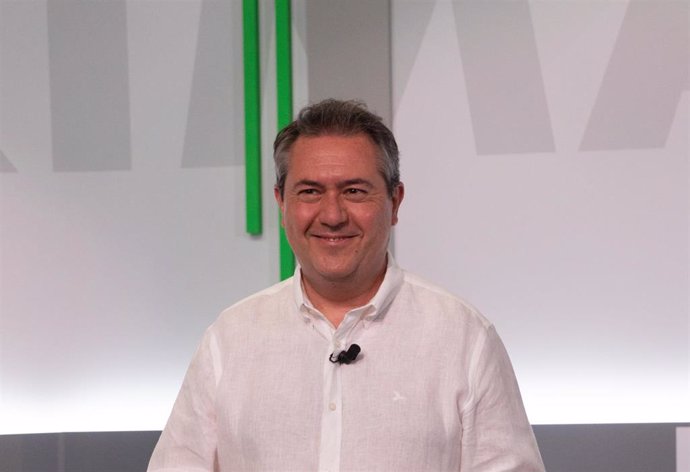 Juan Espada, el debate entre los tres candidatos de las primarias del PSOE-A a 08 de junio del 2021 en Sevilla, Andalucía