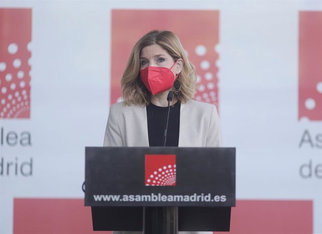 La nueva portavoz del grupo parlamentario socialista en la Asamblea de Madrid, Hana Jalloul, interviene en el acto de constitución de la Asamblea de Madrid de la XII Legislatura, a 8 de junio de 2021, en Madrid (España). Este martes se constituye la Asamb