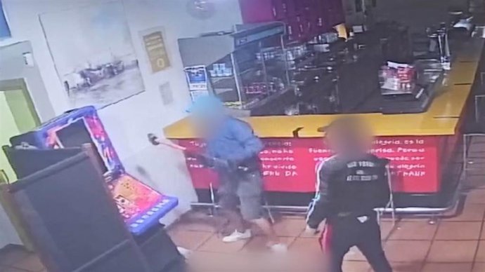 Los dos detenidos en Jerez sorprendidos robando en el interior de un bar en Jerez