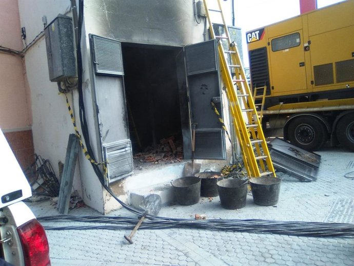 Imagen de un transformador eléctrico tras un incendio