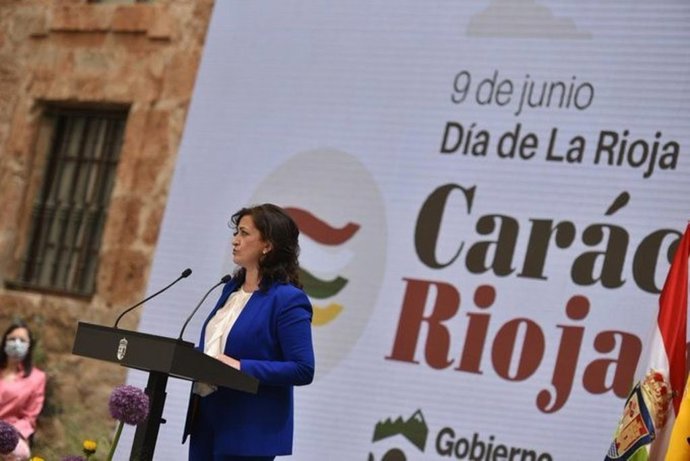 La presidenta de La Rioja, Concha Andreu, durante su intervención en el acto del Dia de La Rioja en San Millán de la Cogolla