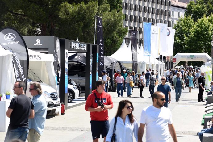 Archivo - Imagen de participantes de la feria en otros años.