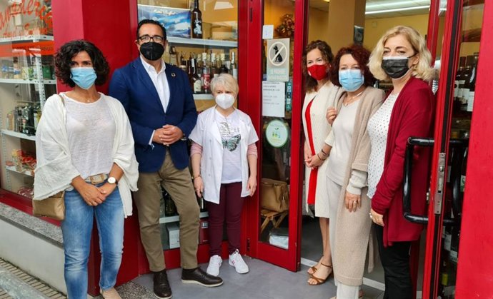 Entrega del distintivo en El Franco