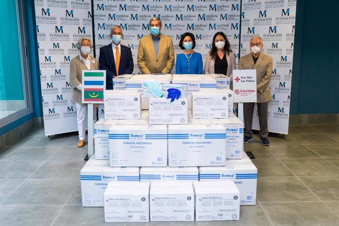 El Colegio de Médicos de Las Palmas dona 60.000 mascarillas y 20.000 guantes