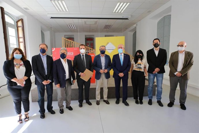 Más de 50 autores de todo el mundo participarán en octubre en Málaga en 'Escribidores', festival literario de América y Europa