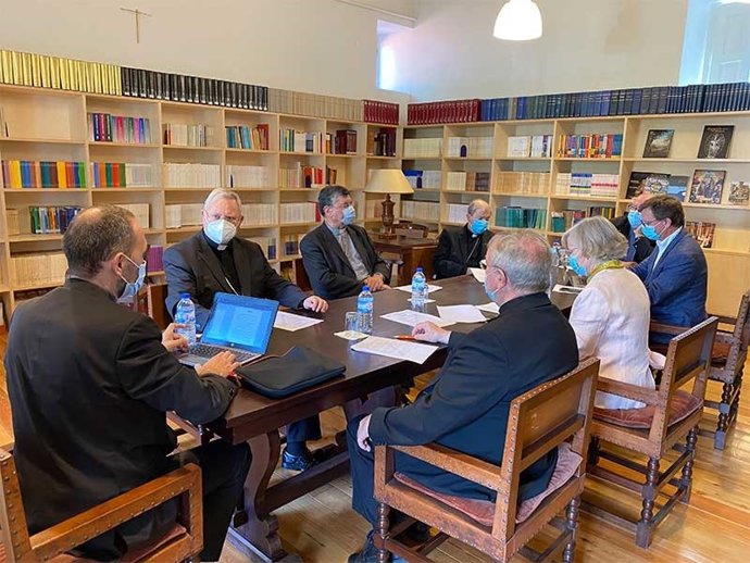 Responsables de las comisiones episcopales para la comunicación de España y Portugal.